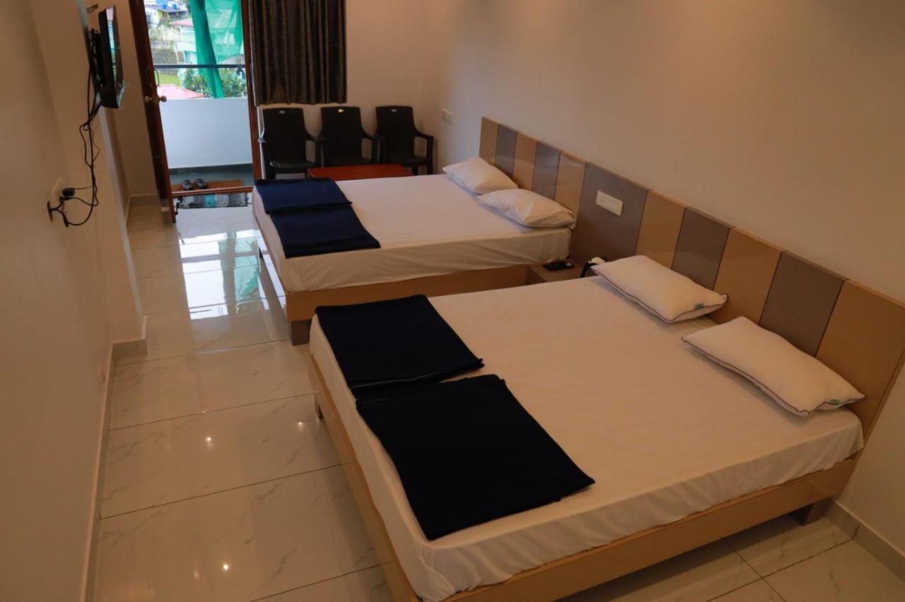Hilltop Hotel Valparai Ngoại thất bức ảnh